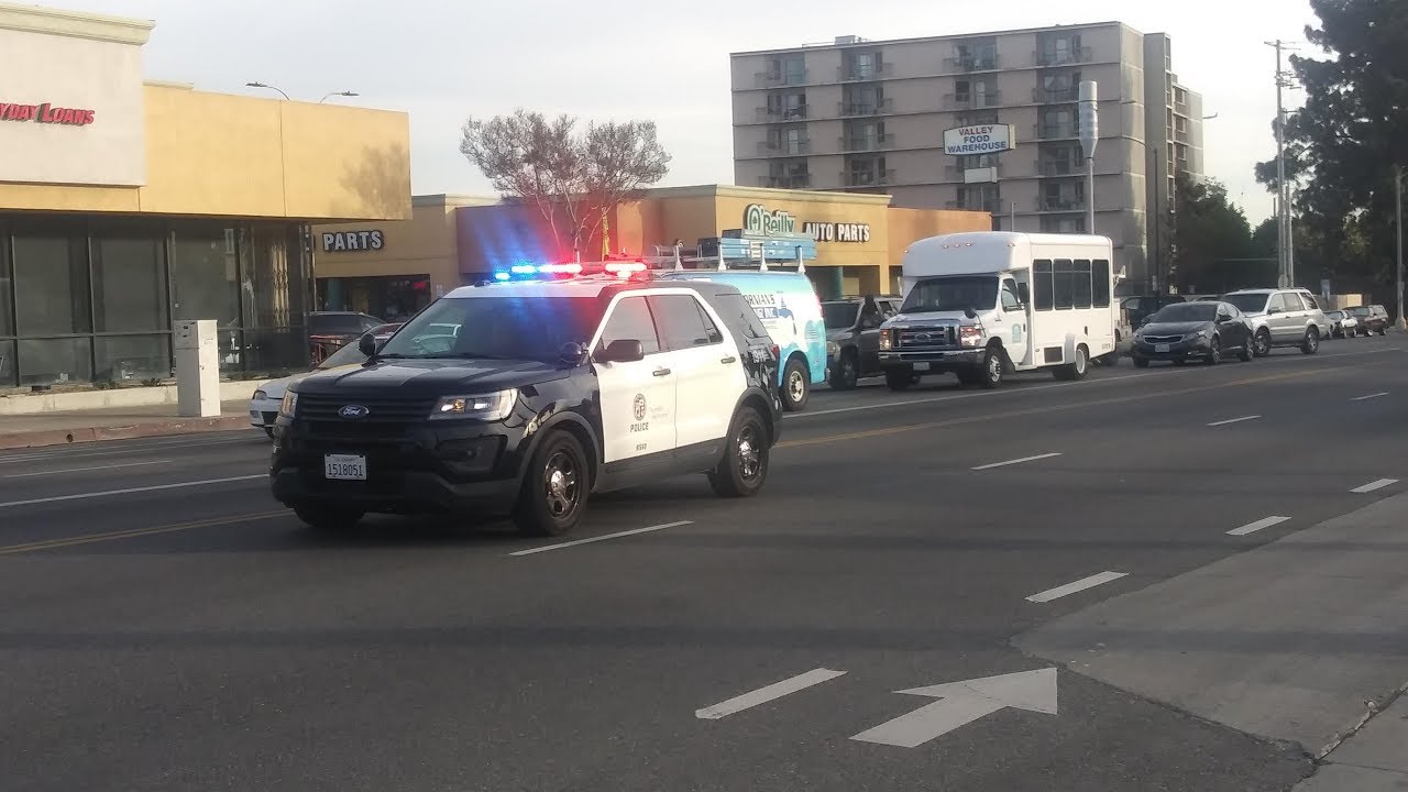 Lapd Ford Explorer Responding Youtube