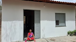 ELA MORAVA EM UMA CASA DE TAIPA E GANHOU UMA CASA NOVA