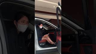 美女主播秀长腿美脚丝袜美腿直播说车 79