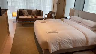 LUXURY EXPERIENCE: The Okura Tokyo Heritage. Corner Junior Suite, Balcony.