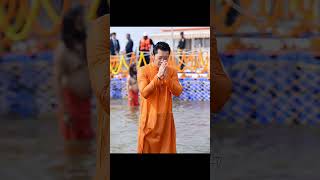 Yogi Ji with Jigme Khesar Namgyel Wangchuk at Triveni Sangam  #yogiadityanath #bhutan #bhutanking