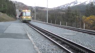 スイス　登山鉄道　アルプス　グリンデルワルト