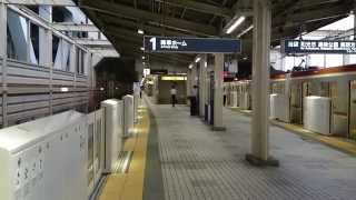 夕方の有楽町線新木場駅ホーム