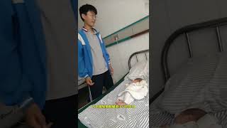 第一次看见妹妹，哥哥还害羞 #被偷拍 #搞笑配音视频  #baby