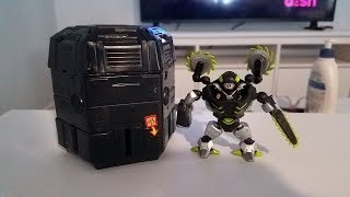 Ready 2 Robot (opening the battle pod)
