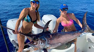 Swordfish - The GIRLS take over the boat to catch Mallory's 1st SWORDFISH