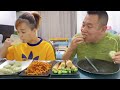 对待吃独食的人，一点不用客气 eating show eating challenge husband and wife eating food eating mukbang asmr eating