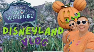 DISNEYLAND VLOG! Tianaʻs Bayou Adventure, Blue Bayou Review, Halloween Treats, Rides & more!