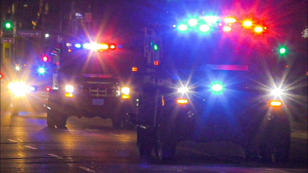 Lapd Metro Swat Units Responding Code 3 Youtube