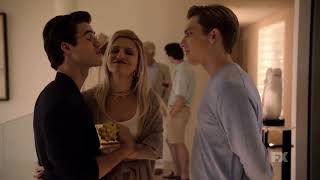 The Assassination of Gianni Versace: American Crime Story (2018) TV trailer