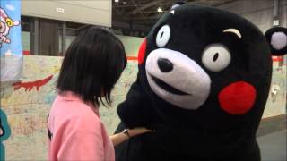 くまモン　清正様のお腹に触ったモン　(2014.8.19　こども冒険博)