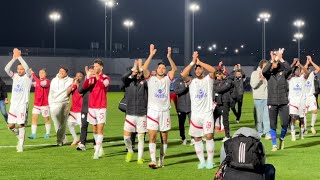 لاعبو الوداد الرياضي يحيون الجماهير بعد الفوز على حسنية أكادير في الدوري الاحترافي