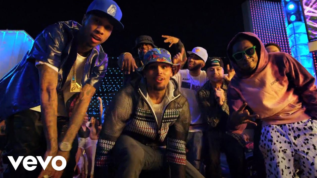 Chris Brown - Loyal (feat. Lil Wayne & Tyga) Chris Brown - Loyal (feat. Lil Wayne & Tyga)