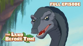 Chomper is Scared of the Lone Dinosaur | The Land Before Time