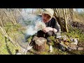 bushcraft fire lighting using a firesteel