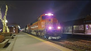 BNSF SD70MACe 9730 Leads BNSF Manifest train through LaGrange Road