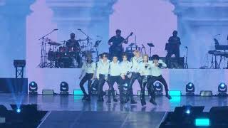 230202 Stray Kids MANIAC Bangkok D1 Hellevator + Top + Victory song 직캠 FanCam 4K