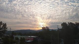 Sunrise and Cirrocumulus clouds ( Timelapse x32 )