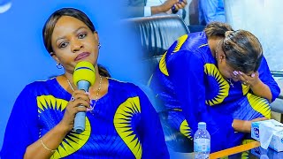 😭😭ALINE GAHONGAYIRE ARARIZE//kuririmba birikunanira mubaririmba ndikuvamo//Imana harigihe Ikwihorera