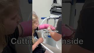 Lily Cast Removal - 10 Kids in 10 Years