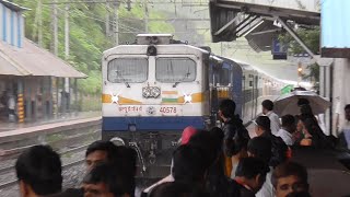 CROWD? WHO CARES..!! INDRAYANI EXPRESS THRASHES CROWDED KAMSHET IN HEAVY RAINS - PUNE WDP 4D