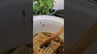 جوع اخر الليل عالفطور والغدا Indomie#اندومي بتنسي الهموم  🤣اندومي على طريقتي