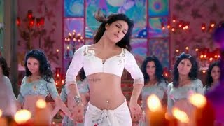 Ram-Leela song Ram chahe leela making: Was Deepika Padukone spying on Ranveer Singh