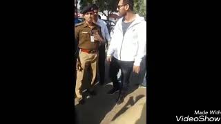 John Abraham Beating Fan | Bollywood stars Rude Behaviour | The Mirror of India