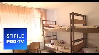 Stirile PRO TV - Tinerii din Romania stau ingramaditi in case mici. “Suntem 3 intr-o camera, e greu”