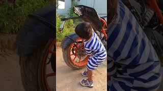 ఎక్కు తొలిమెట్టు🤣😍😍#trending #viral #explore #myson #కష్టజీవి #babyshorts #cute #hardwork #vijjiarts