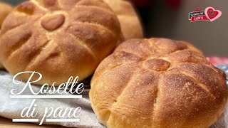 Rosette di pane croccanti fuori soffici dentro