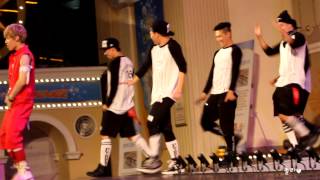 [Fancam] 130713 Lotte world Henry - Holiday