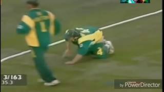 TOP FUNNIEST MOMENTS IN CRICKET HISTORY