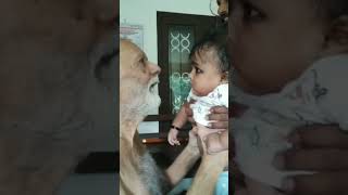 👶❤️👴നാട്ടിലെ ചില കൂടിക്കാഴ്ചകൾ🥰പൊന്നുണ്ണിയെ താലോലിക്കുന്ന ഒരു അപ്പൂപ്പൻ #baby#babyshorts#love#happy