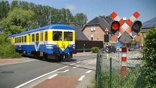 Spoorwegovergang Eeklo (B) // Railroad crossing // Passage à niveau