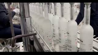 Behind the scenes: The distillation of destilHERO´s Premium Liqueur (Vodka-Liqueur)!