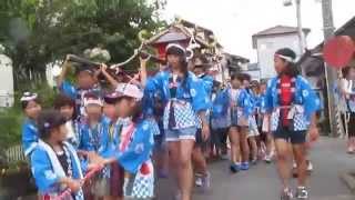 2015.7.25安居山２区納涼祭「子どもみこし」区民館をスタート