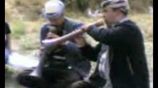 03 Refik Berisha dhe Gazmend Kapllani në fshatin Brezne Opojë -loja e katërt-