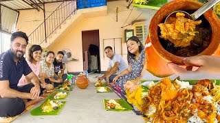 বন্ধুর বাড়ির ছাদে জমিয়ে Feast🔥🔥| মাটির হাঁড়িতে ঝাল ঝাল মুরগির ঝোল | Vlog #211