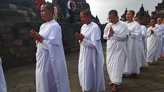 Pradaksina di Candi Borobudur