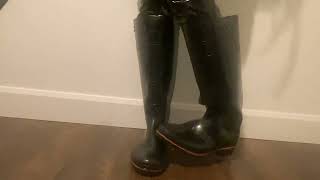 My squeaky Zactas Kohshin rubber boots with my shiny black pants. 😘