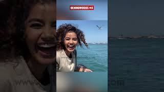 Anupama Parameswaran സ്വന്തം കയ്യിൽ പറവയ്ക്ക് ഭക്ഷണം കൊടുത്തപ്പോൾ🤩🤩