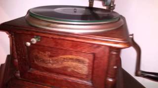 1904 Columbia record player