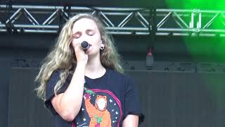 Hollyn - Steady Me at Spiritsong 2018