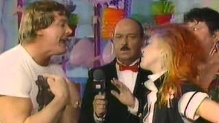 Roddy Piper interrupts Cyndi Lauper and Lou Albano (05-11-1985)