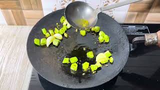 घर में तवे पे हरी मिर्ची लसन की रेसिपी बनाई - green chilli garlic new recipe