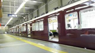 阪急宝塚駅　宝塚線発車　すみれの花咲く頃　2015年