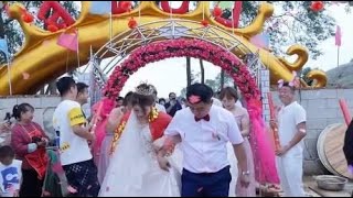 辽宁一小伙结婚，新娘好漂亮