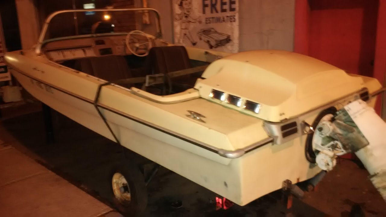 OLD JOHNSON SEAHORSE INBOARD BOAT - YouTube