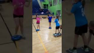 Handball  throwing and catching in elementary school